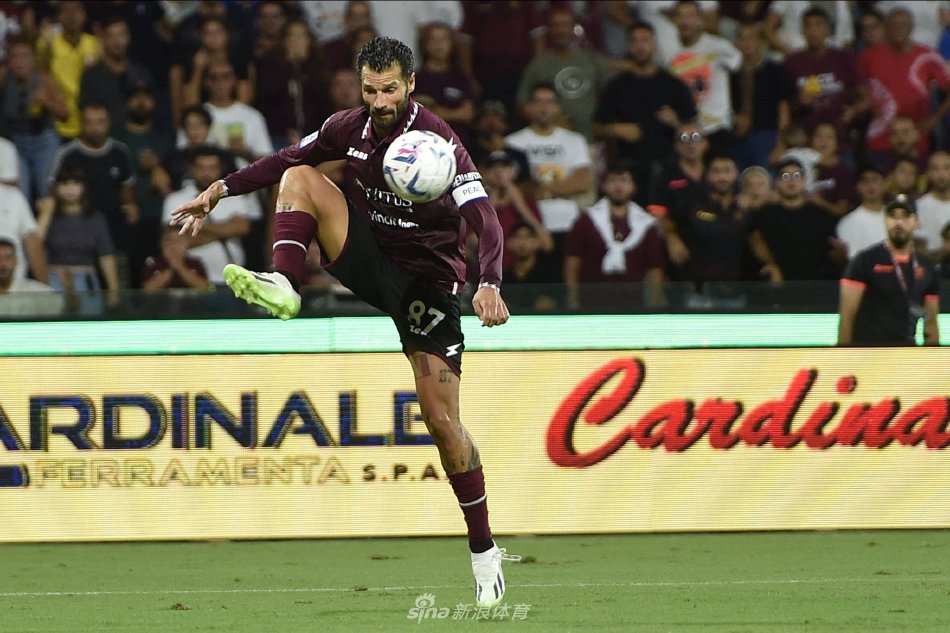 也削弱了他 也削弱了他